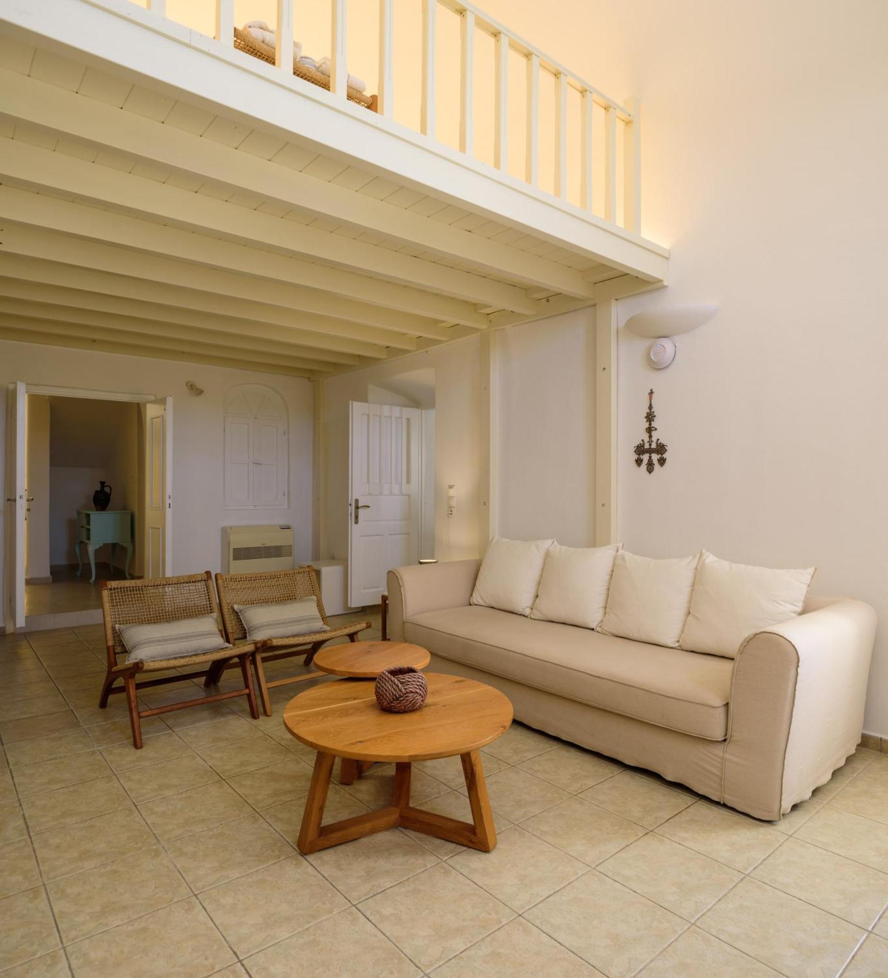 Revelis Villa & Canava Fira  Pokoj fotografie